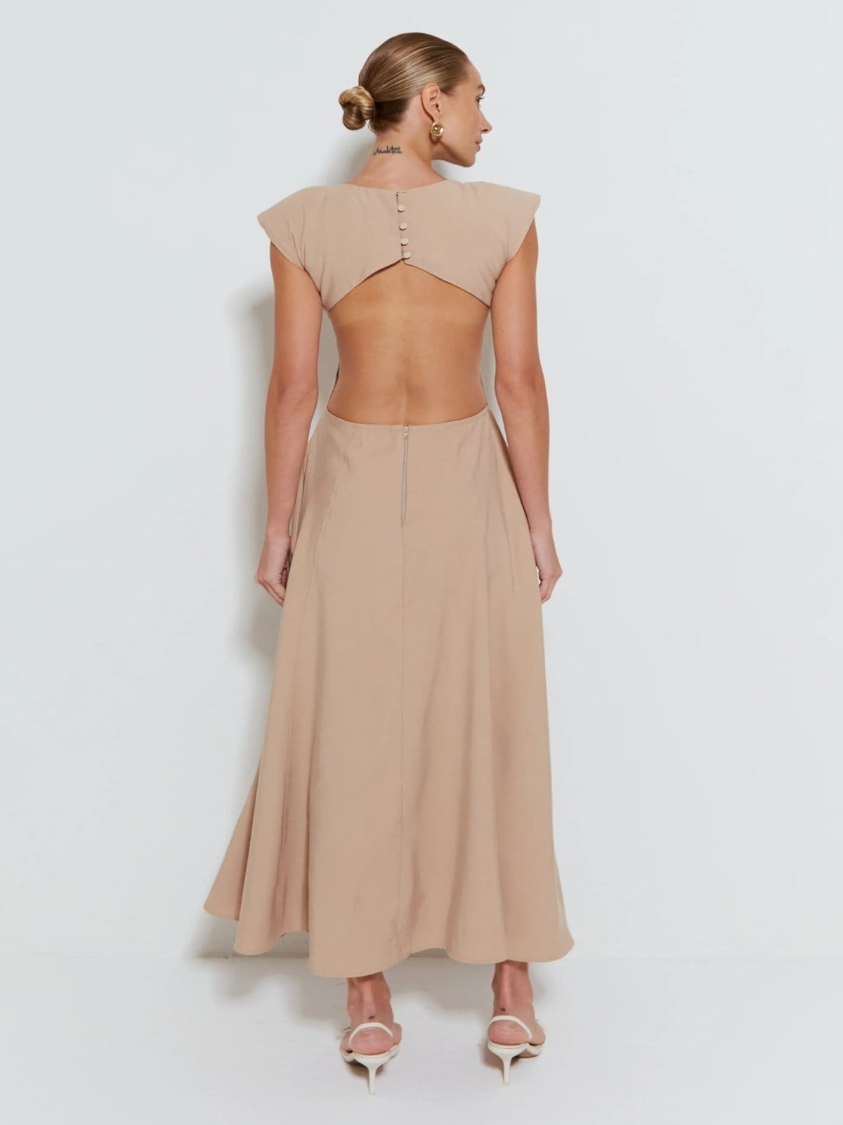 Vista 2 Vestido Midi Zen Com Ombreiras Caqui ZEN cáqui caqui