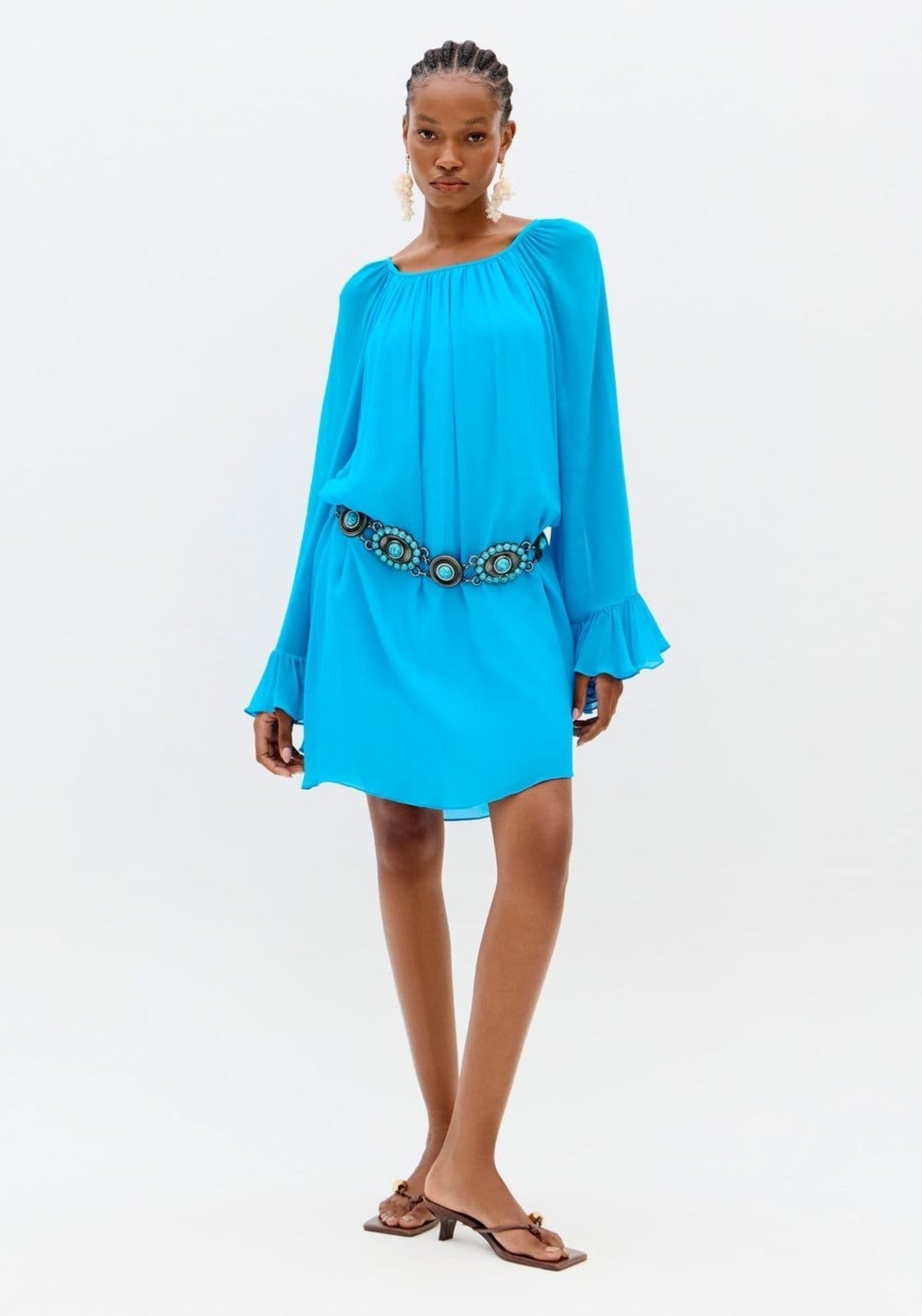 Vestido Curto Amplo Manga Longa