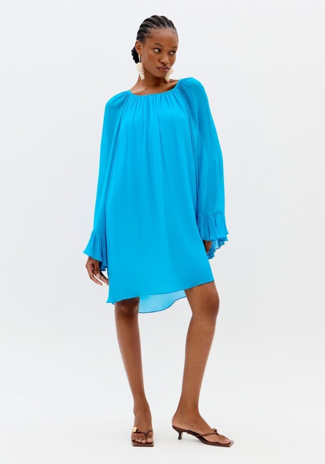 Vista 2 Vestido Curto Amplo Manga Longa Lança Perfume azul