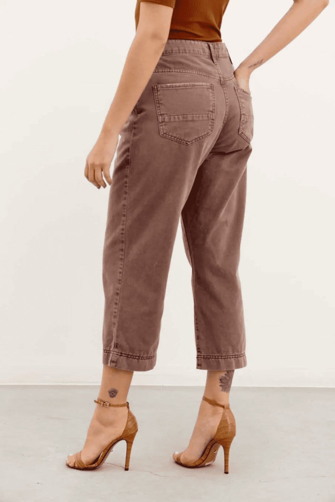 Vista 2 Calça Sarja Carol Triton Triton marrom