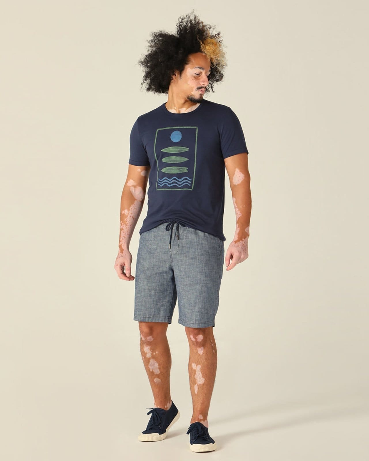 Bermuda Masculina Com Cadarço Em Chambray