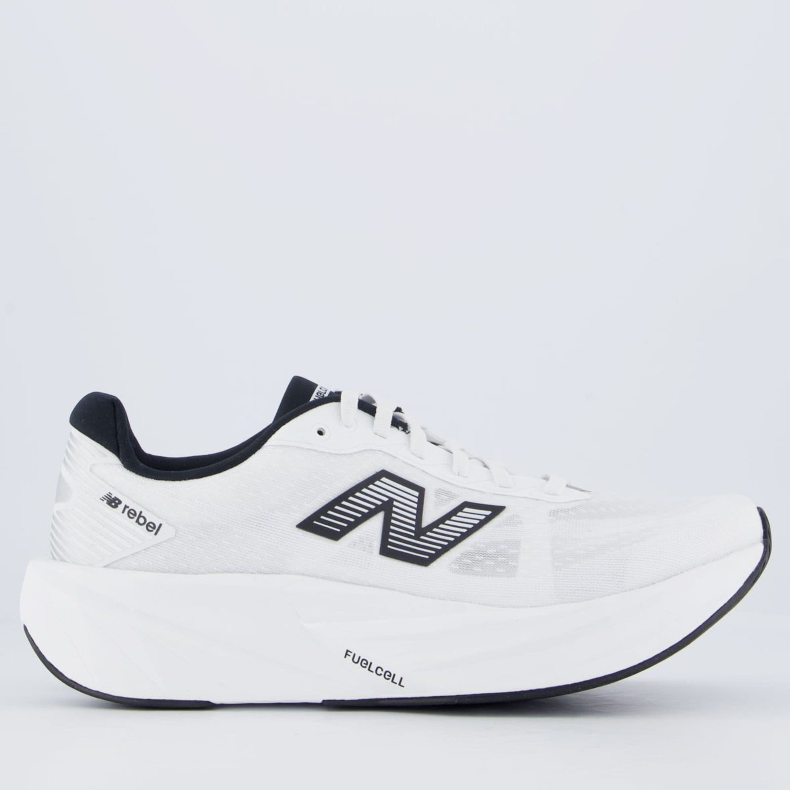 Vista principal Tênis New Balance Fuelcell Rebel V5 e Preto New Balance branco