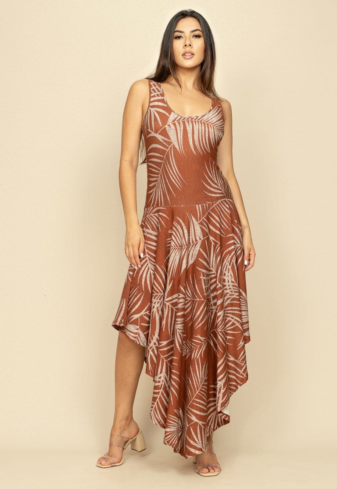 Vestido Baitaca Malha de Bico Estampa Palmas Terra