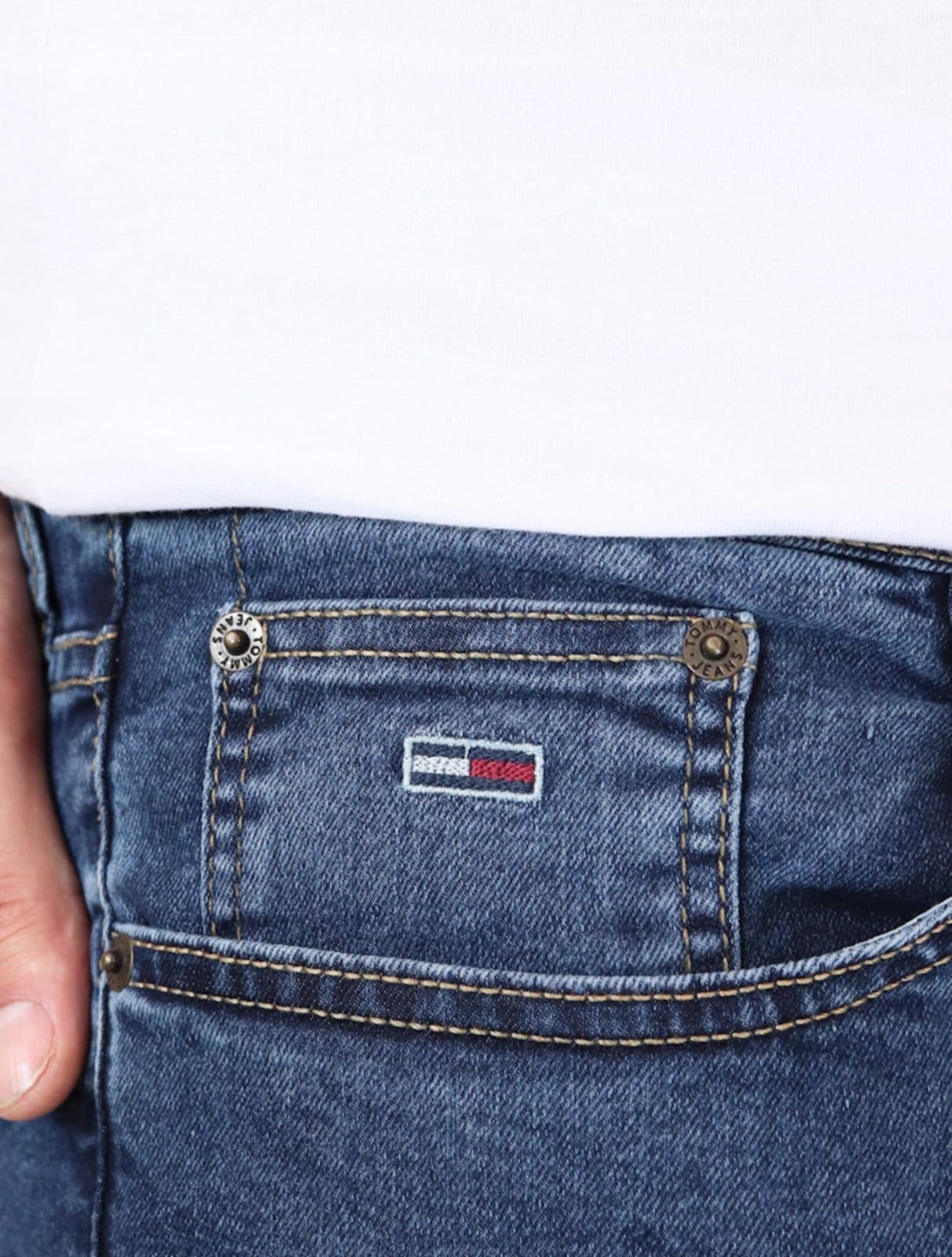 Vista 2 Calça Tommy Masculina Slim Scanton Plus Médio Tommy Jeans jeans