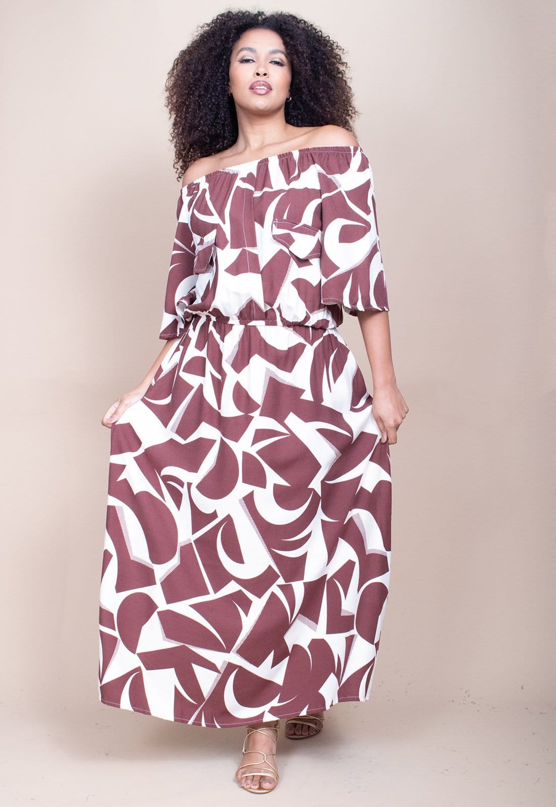 Vista 2 Vestido Midi Cabanafree Ciganinha Viscose com Lapela Estampa Raízes Marrom Cabanafree estampado/off-white