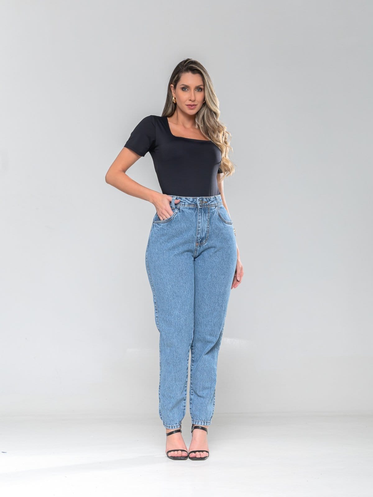 Calça Feminina Mom Kovali - Estilosa Casual e Confortavel