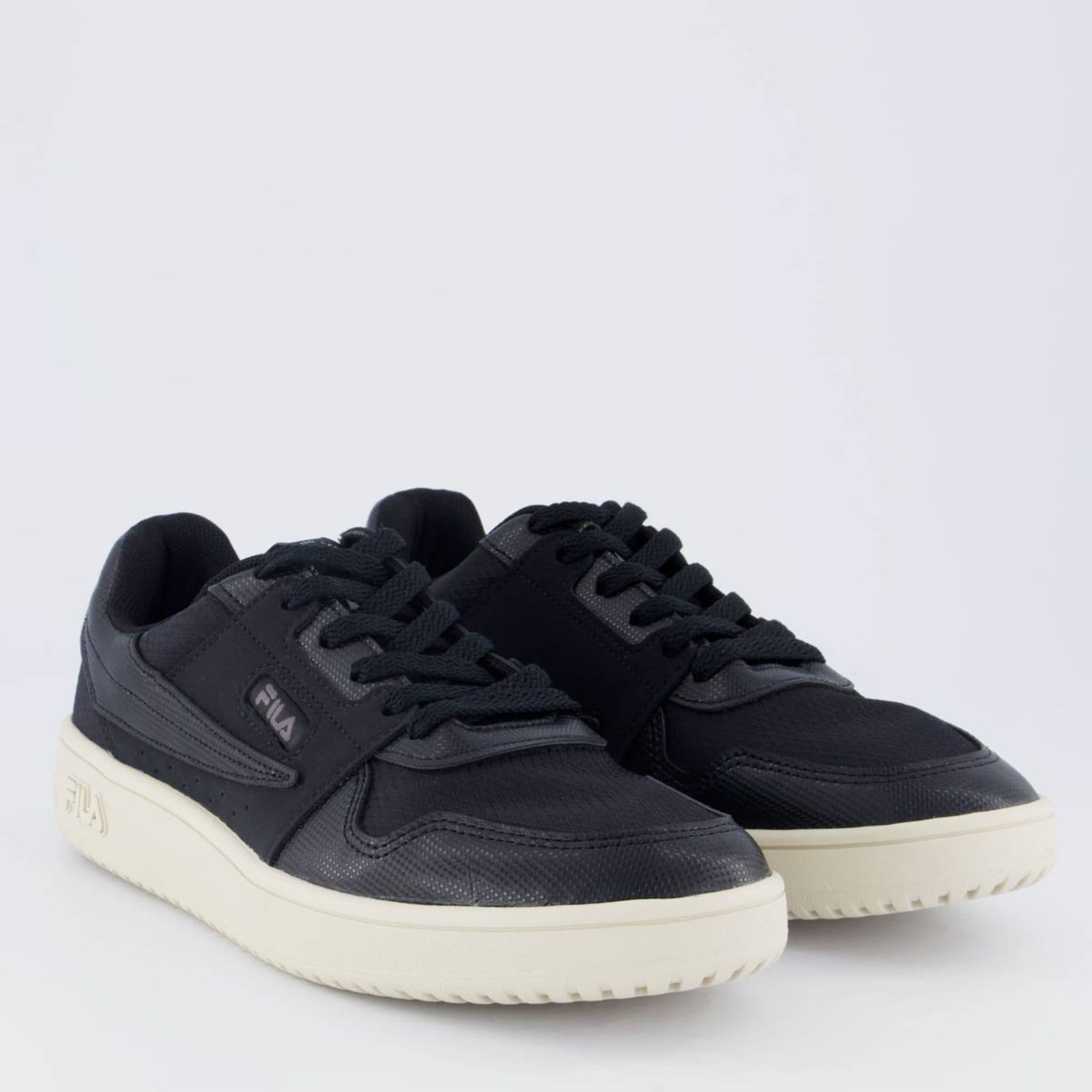 Vista 2 Tênis Fila ACD Classic e Bege Fila preto