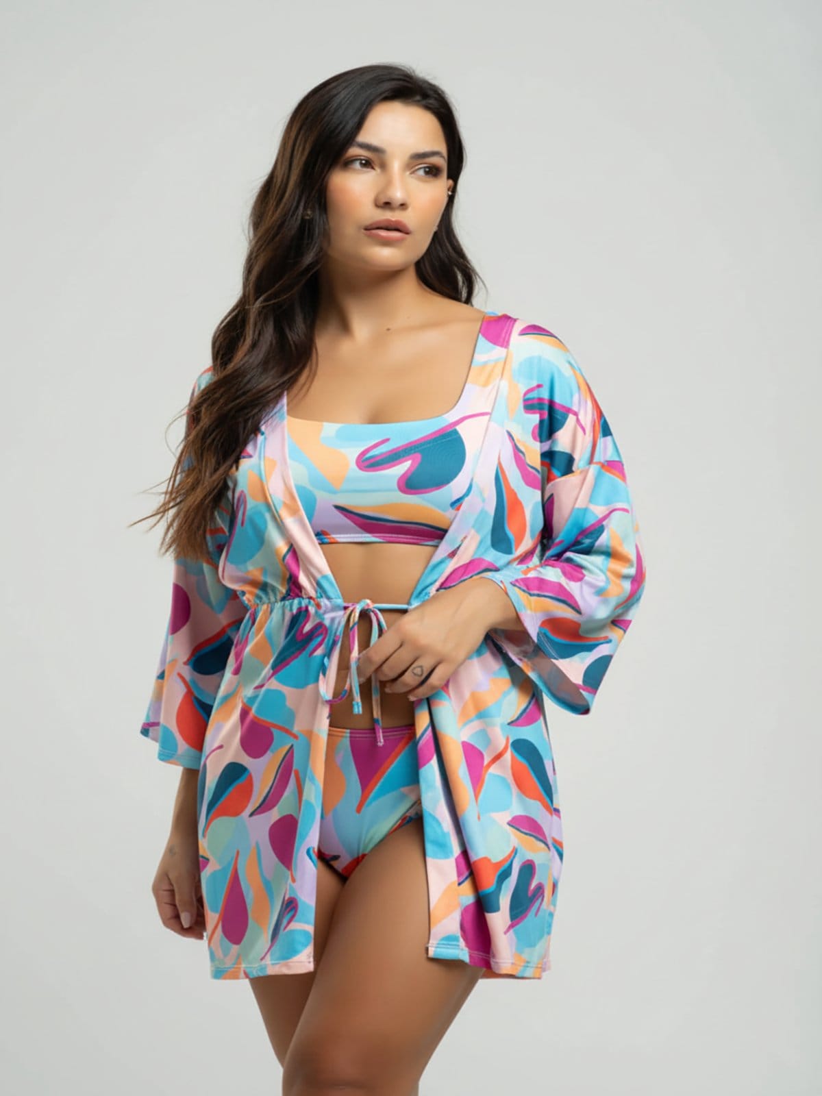 Conjunto Vicbela Biquíni Regata Calcinha Comum + Saída de Praia Kimono Colorido