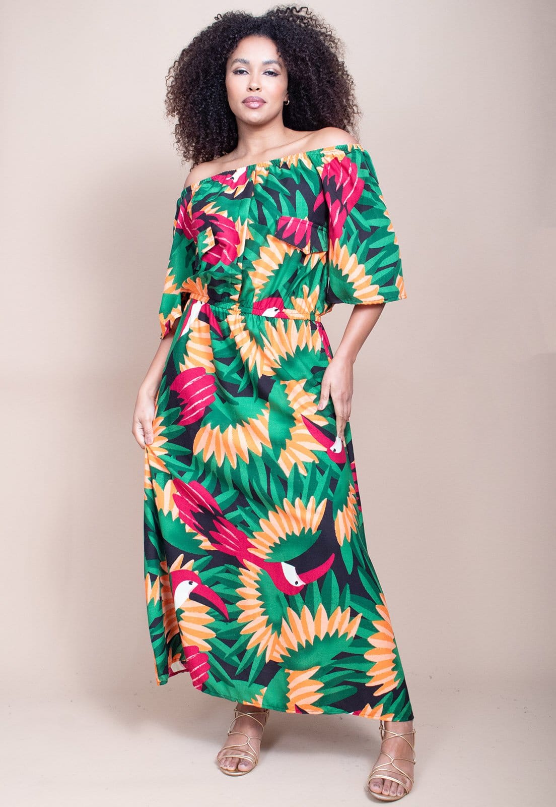 Vestido Midi Cabanafree Ciganinha Viscose com Lapela Estampa Festa dos Tucanos