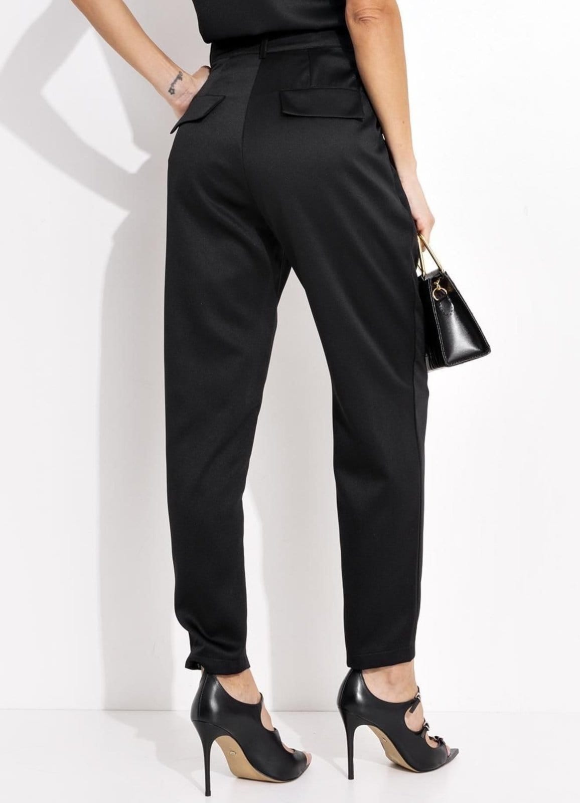 Vista 2 Calça Feminina Em Crepe Plano Quintess preto