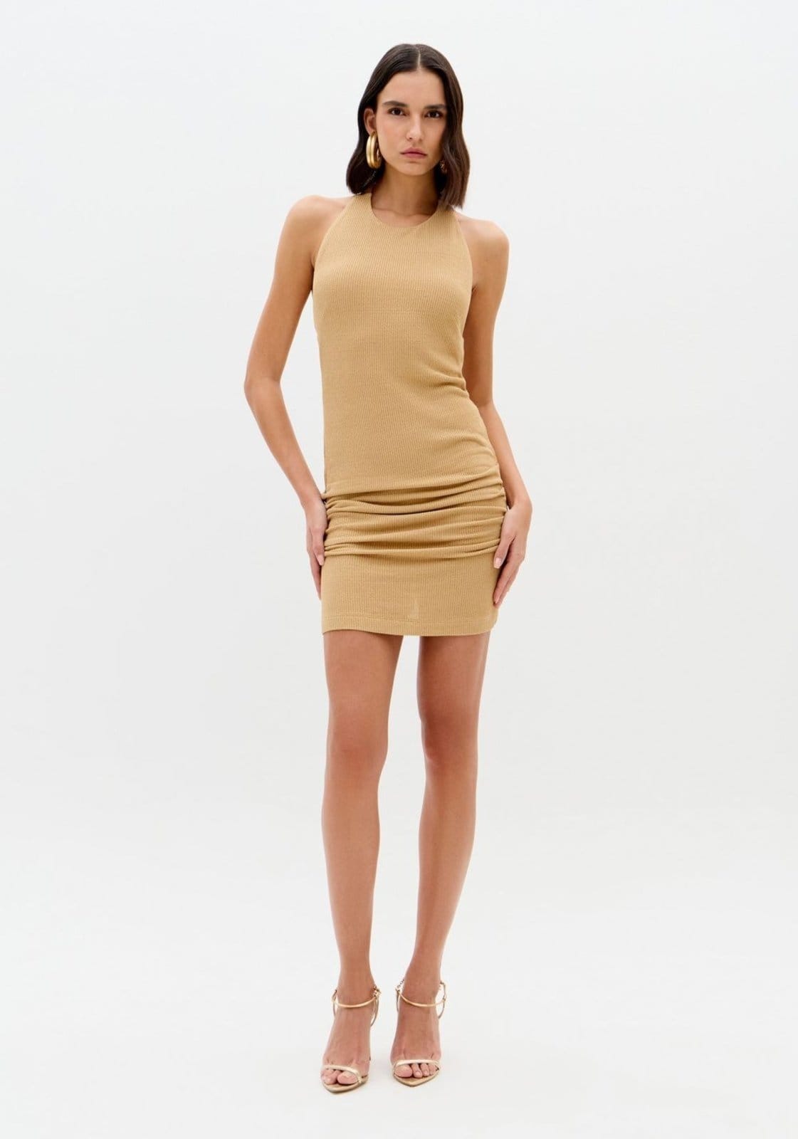 Vestido Curto Frente Única Com Pregas