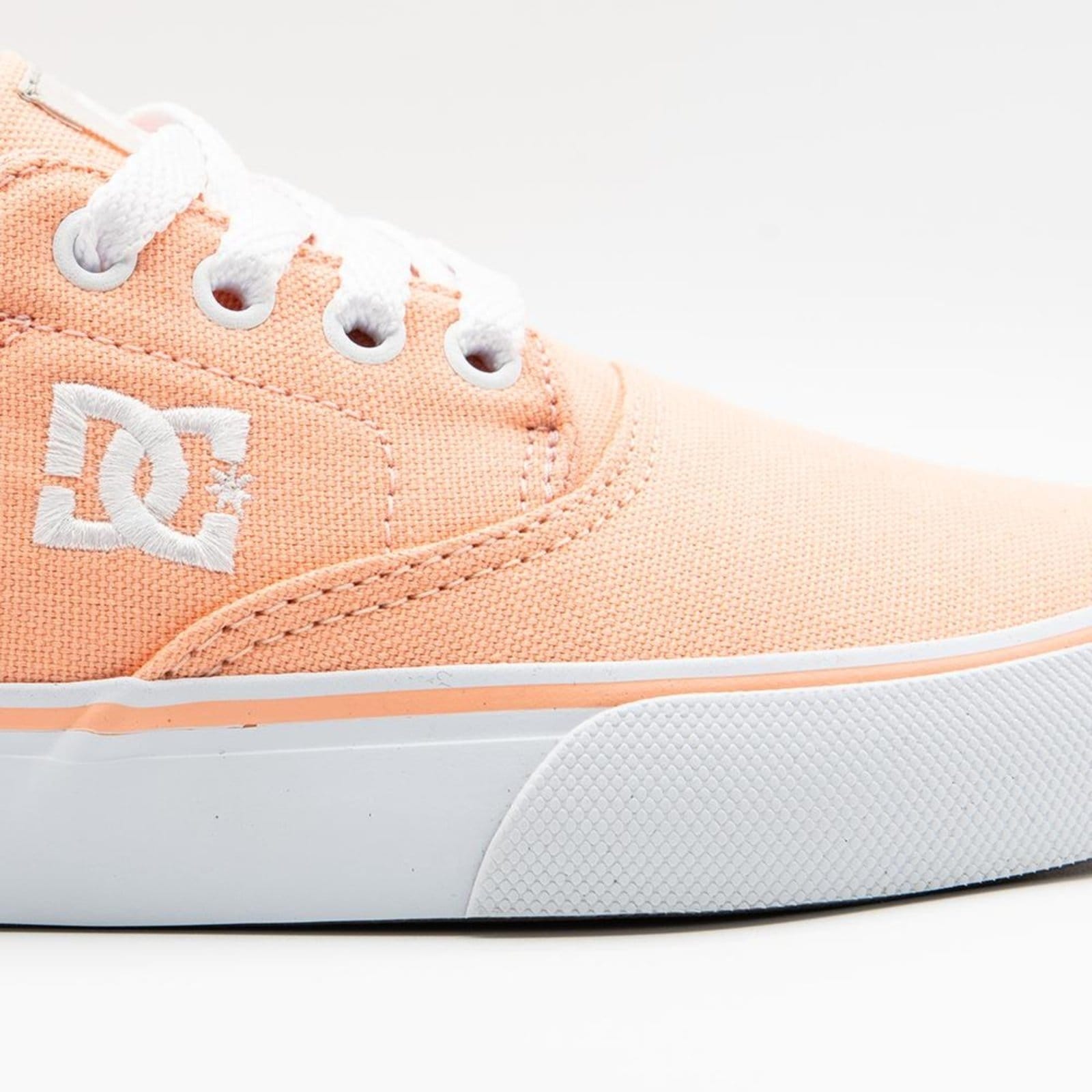 Vista 2 Tênis DC Shoes DC New Flash 2 TX W WT24 Peach/Peach/White DC Shoes rosa white