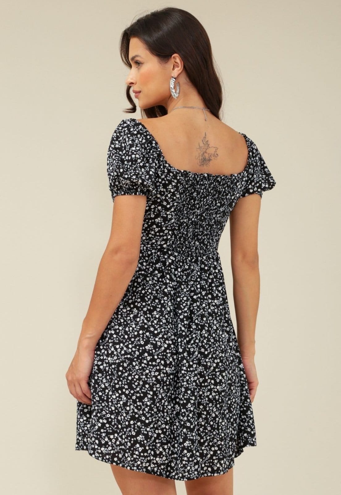 Vista 2 Vestido Curto Pop Me Em Viscose Manga Curta Pop Me preto