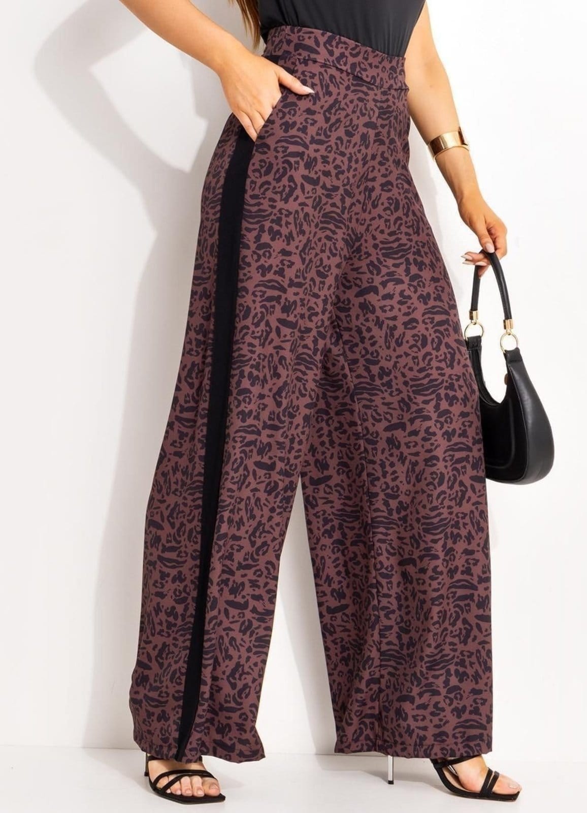 Vista 2 Calça Feminina Animal Print Em Alfaiataria Quintess marrom