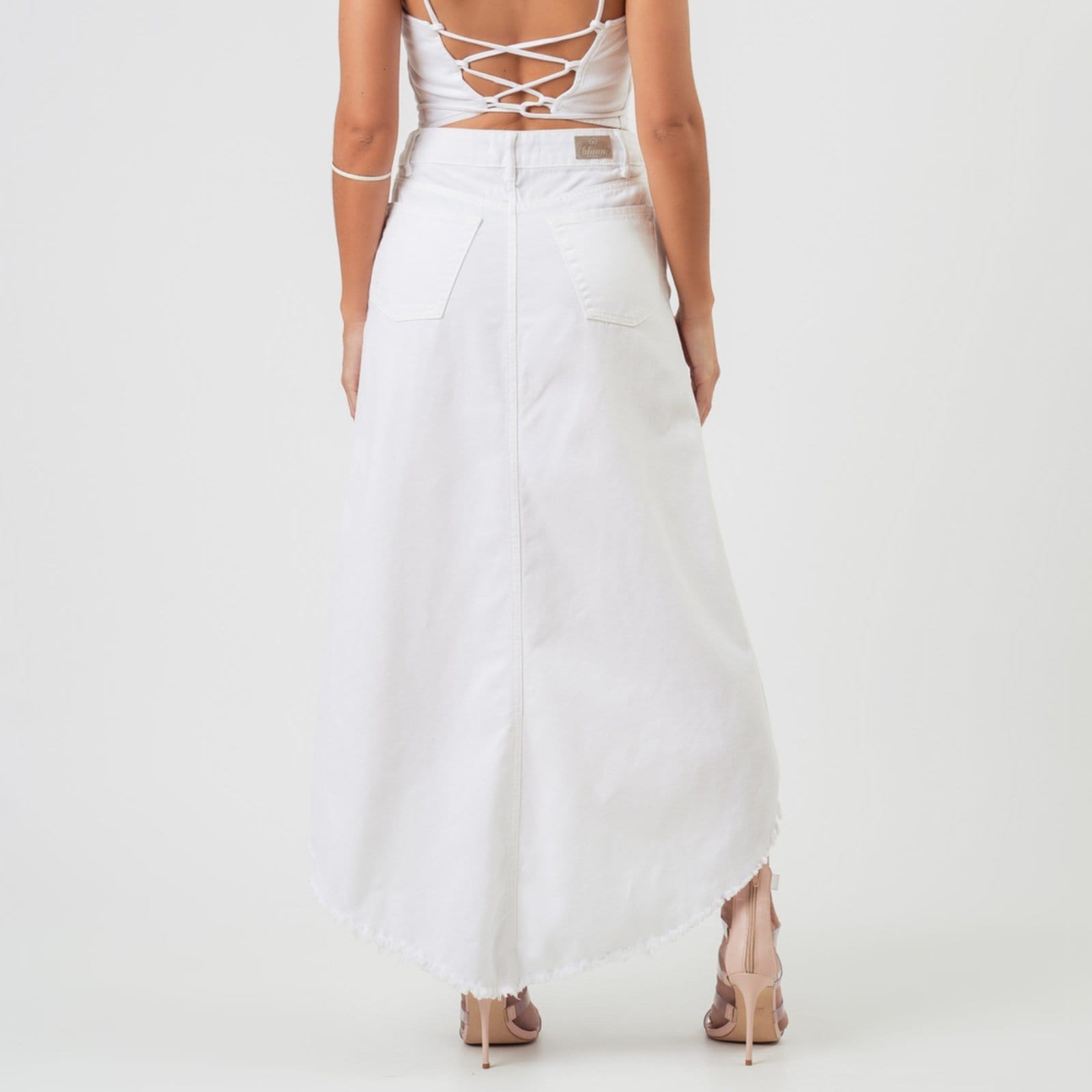 Vista 2 Saia Jeans Color Barra Assimetrica Desfiada Branca Bloom branco