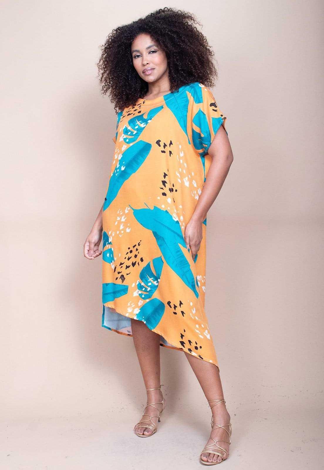 Vestido Cabanafree Midi Plano Estampa Aurora Botânica