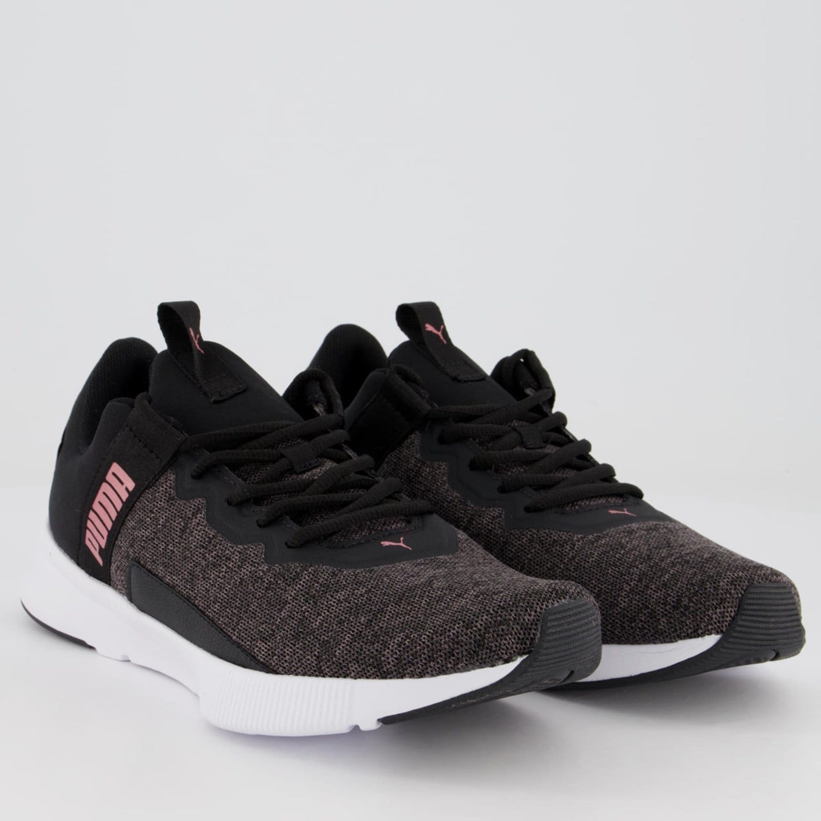 Vista 2 Tênis Puma Flyer Beta BDP Feminino e Rosê Puma preto