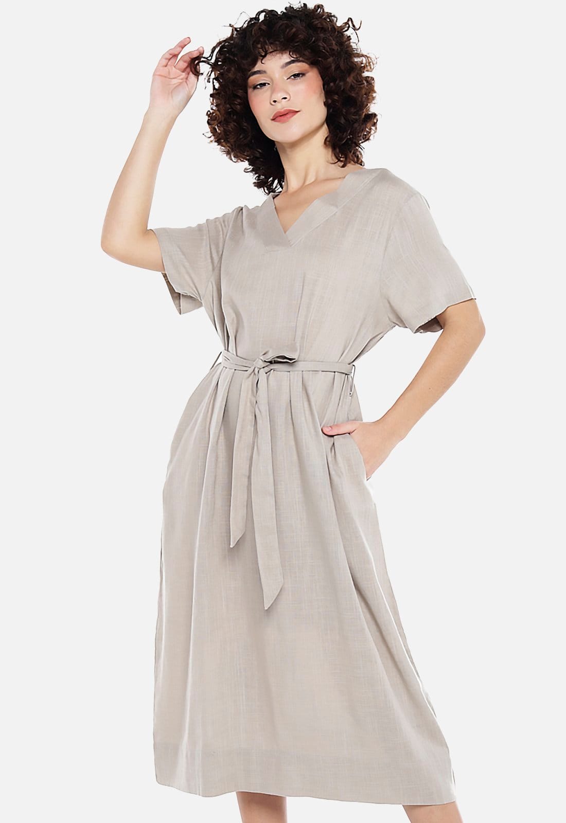 Vestido de Linho Areia Midi com Bolsos Manga Curta Sob Kaki