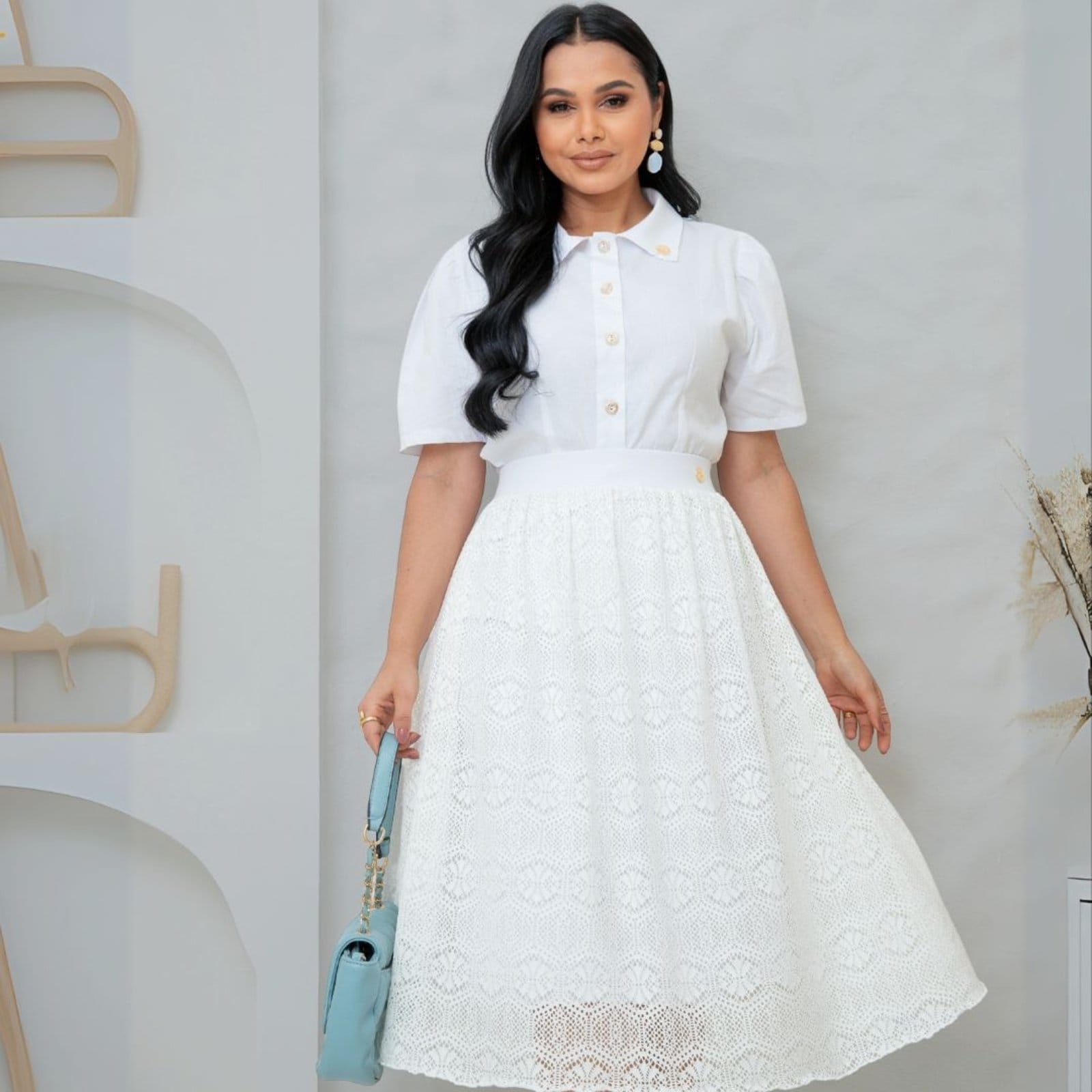 Vista 2 Saia Godê Midi de Renda Evangelica Moda Modesta - REF: Isa Bar Sons Fashion branco