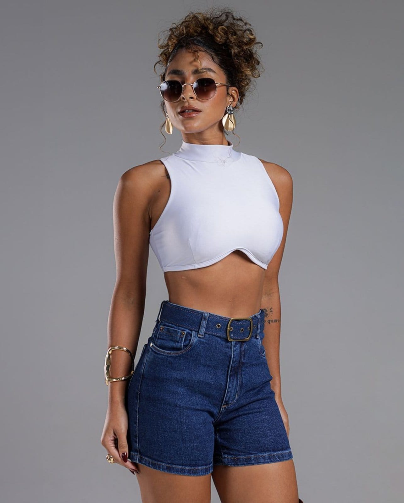 Shorts Mom Feminino Cintura Alta com Cinto 23980 Escura