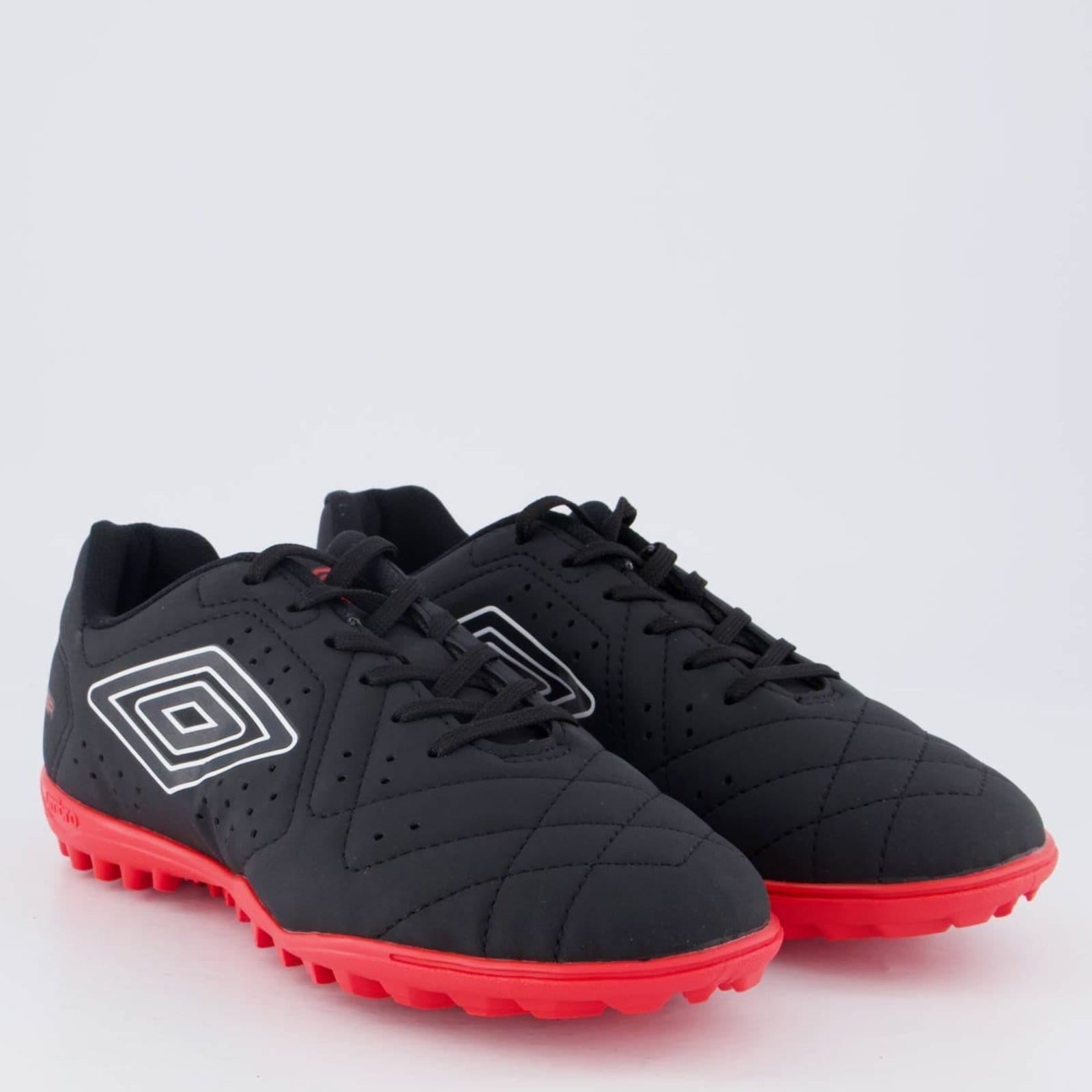 Vista 2 Chuteira Umbro Neo Striker Society I Preta e Vermelha Umbro preto