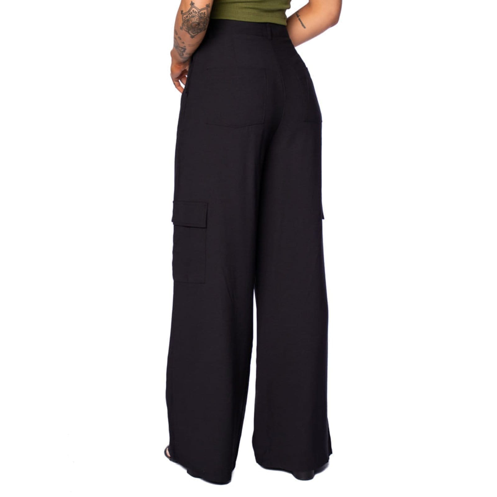 Vista 2 Calça Pantalona Feminina The Style Box com Bolso Cargo The Style Box preto