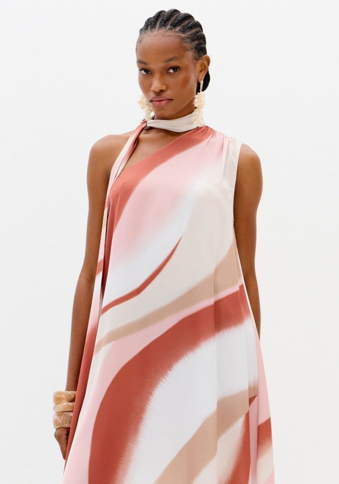 Vista 2 Vestido Ombro Único Com Faixa Lança Perfume bege