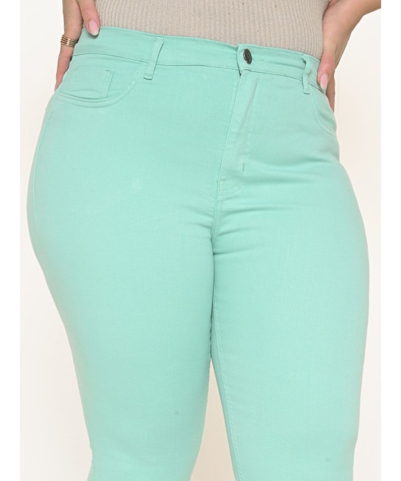 Vista 2 Calça Feminina Sarja Cigarrete Plus Jade Razon Jeans azul