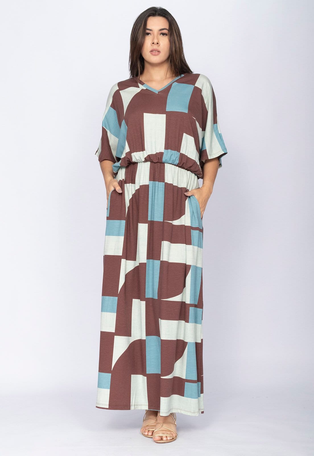 Vista 2 Vestido CabanaFree Longo Plus Malha Estampa Santa Rosa do Tocantis Cabanafree estampado rosa