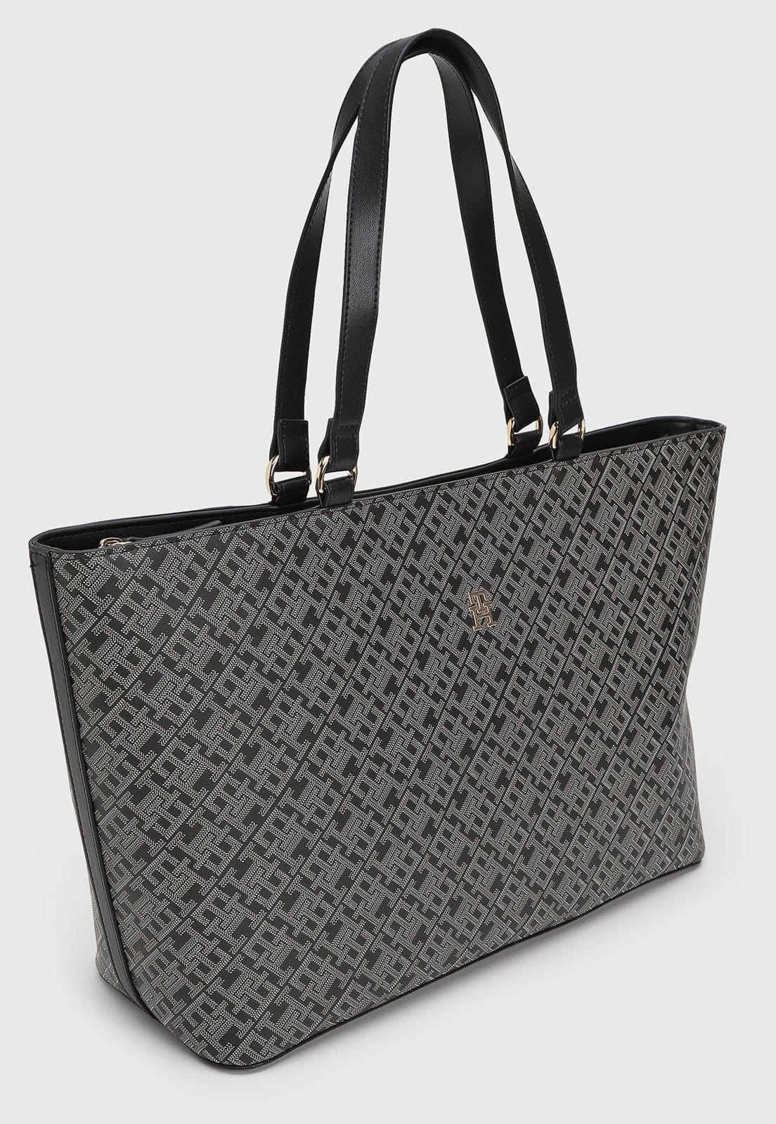 Vista 2 Bolsa Feminina Tommy Hilfiger Monograma Grande Preta Tommy Hilfiger preto