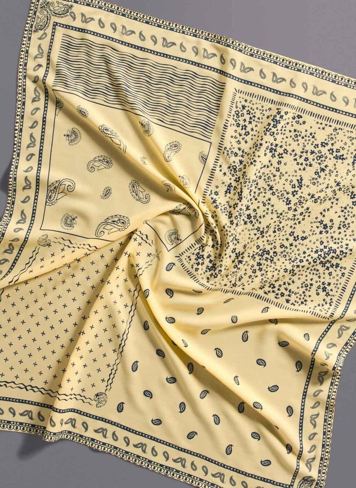 Lenço Amarelo Manteiga Paisley - 2