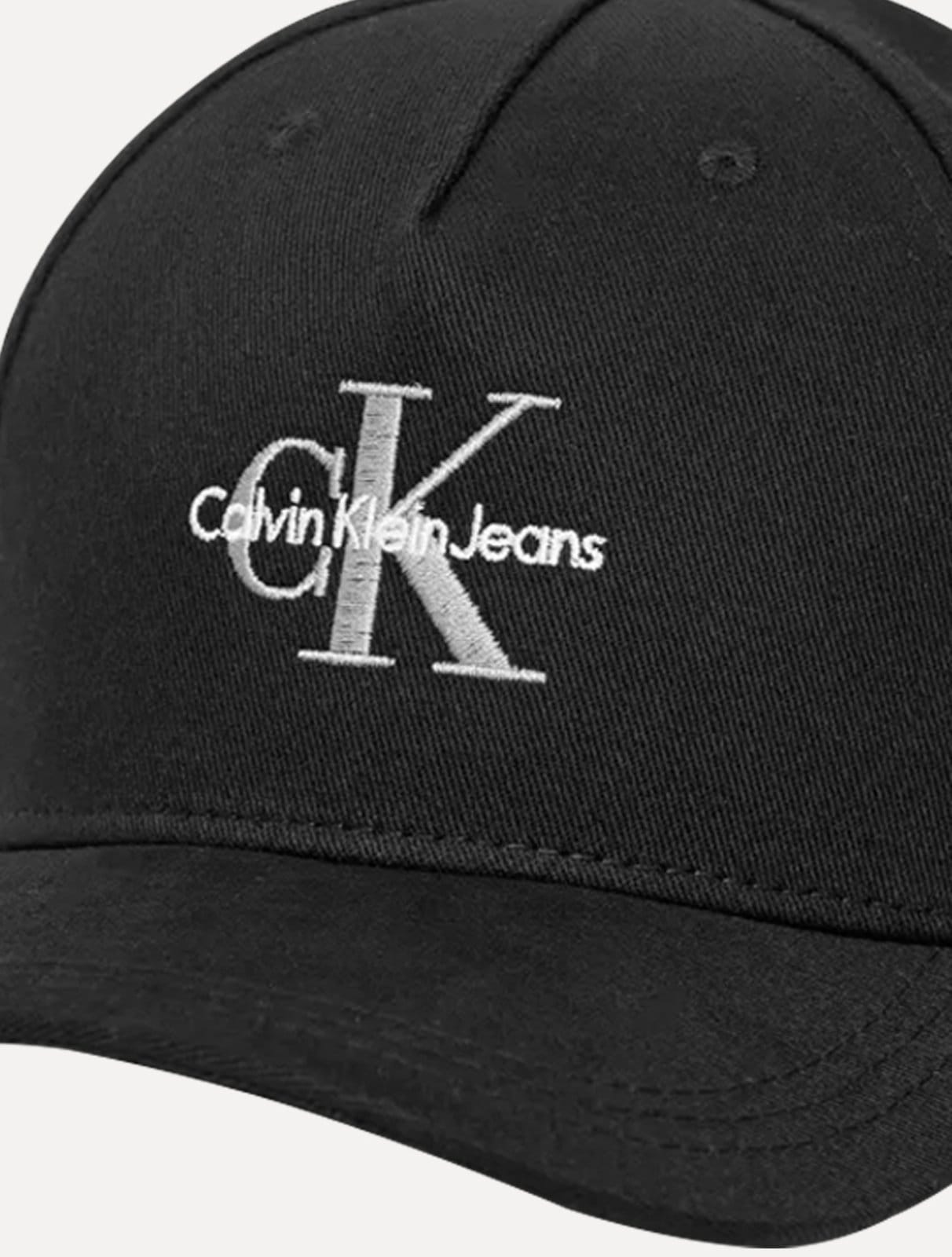 Vista 2 Boné Calvin Klein Jeans Masculino 5 Gomos Re Issue Preto Calvin Klein azul marinho