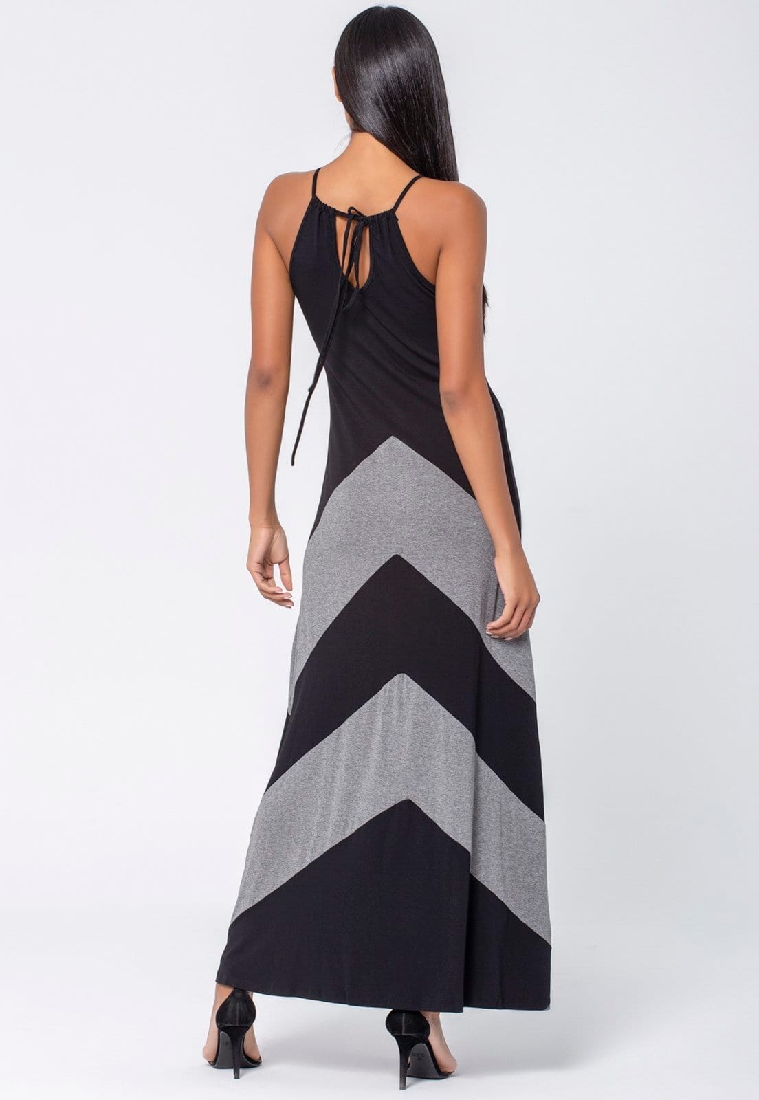 Vista 2 Vestido Longo Amazonia Vital Malha Trapézio Garota de Ipanema e Mescla Amazonia Vital cinza/preto