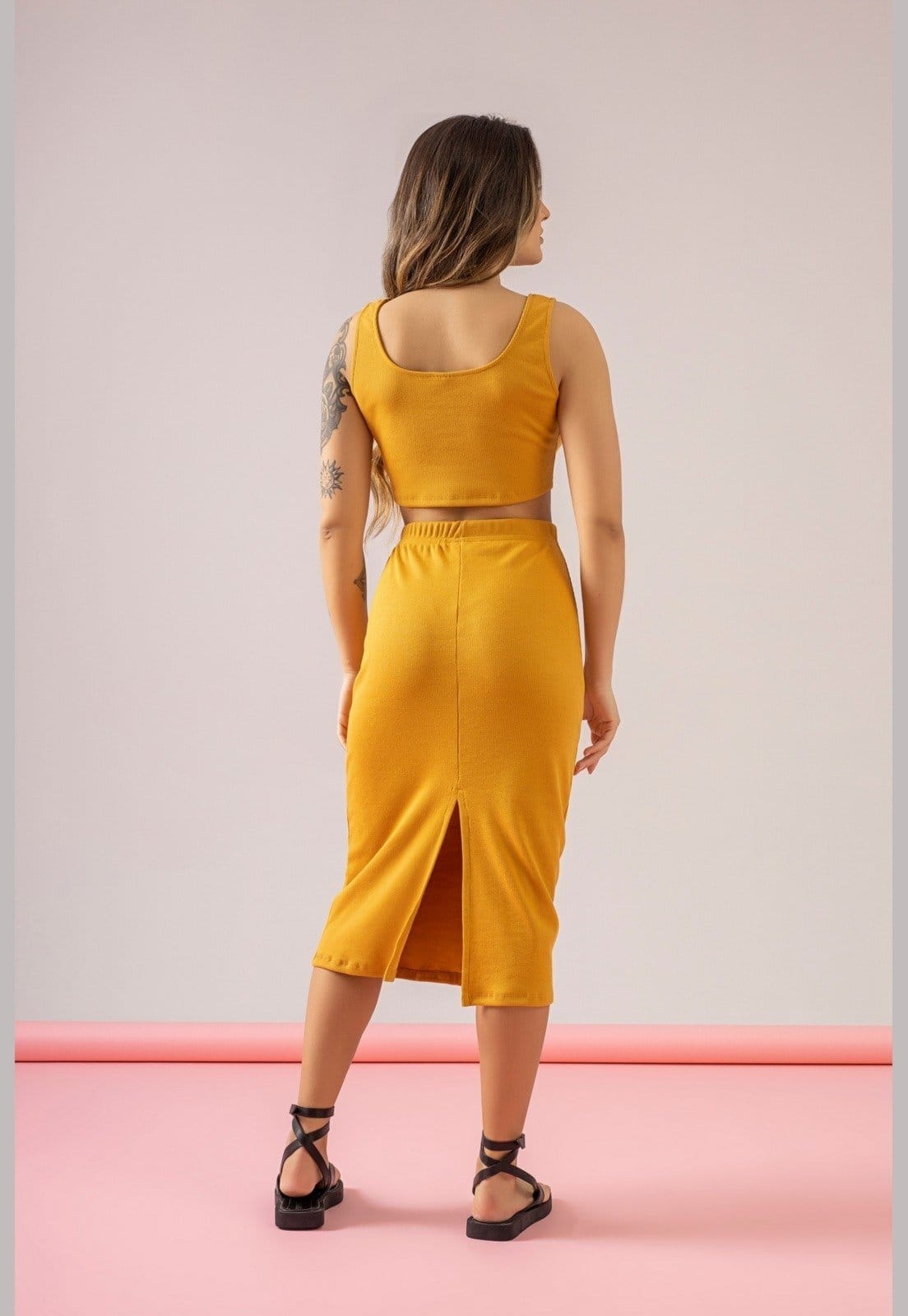 Vista 2 Saia Midi Básica em Ribaninha Just Basic JUST BASIC amarelo