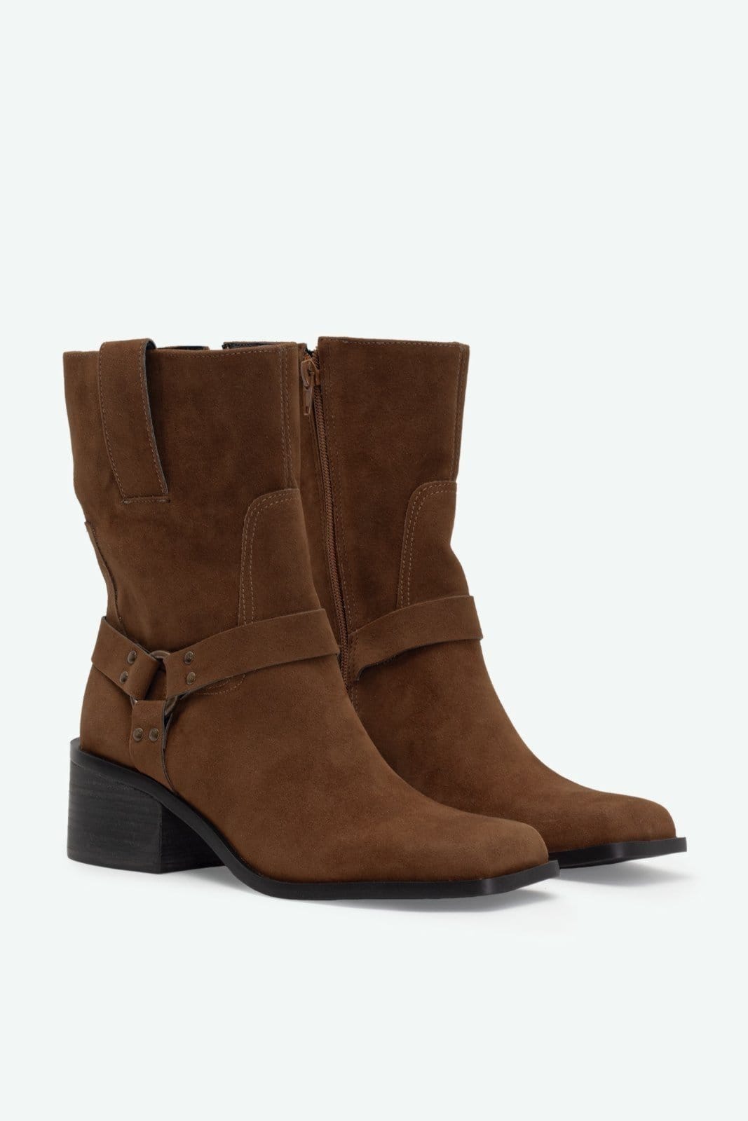 Vista 2 Bota Elara Suzana Santos caramelo