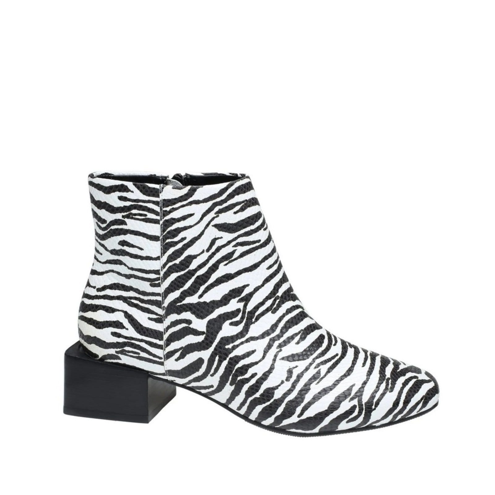 Bota Couro Zebra Cano Curto Tabita 11413362