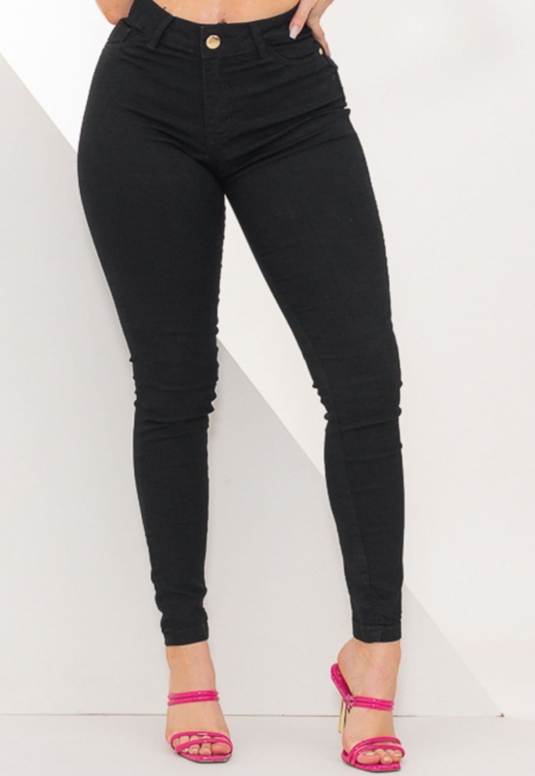Calça Skinny Jeans Preta Feminina com Elastano Confortável e Caimento Perfeito