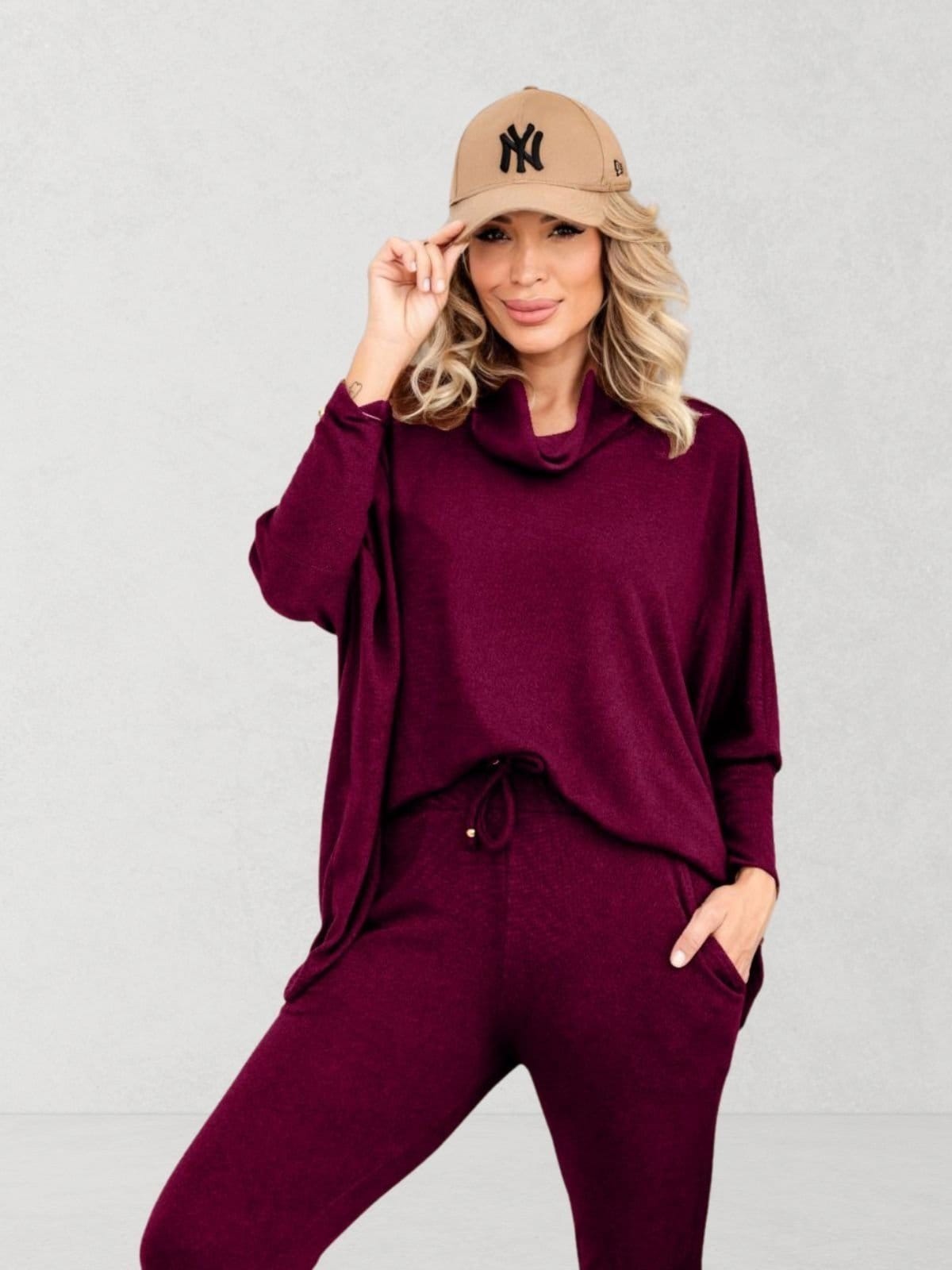 Vista 2 Conjunto Via Lessa Dublin em Malha Tricot Marsala Via Lessa bordô