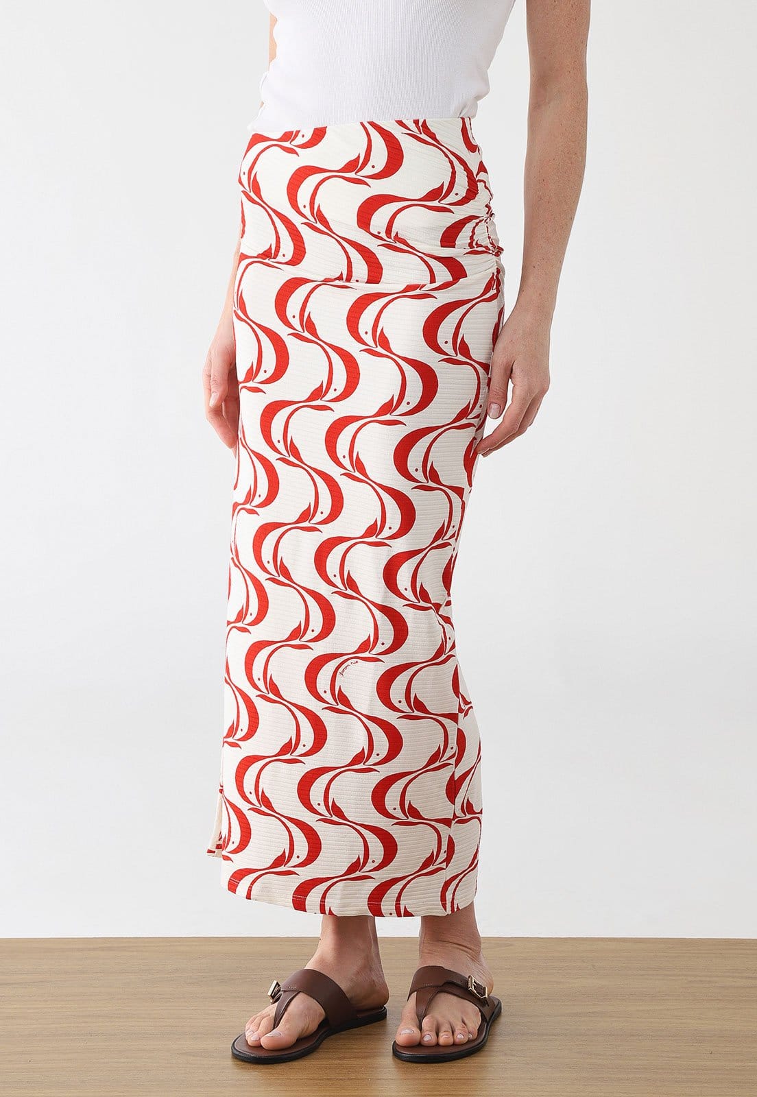 Saia Feminina FARM Estampa Peixes Midi Off-White