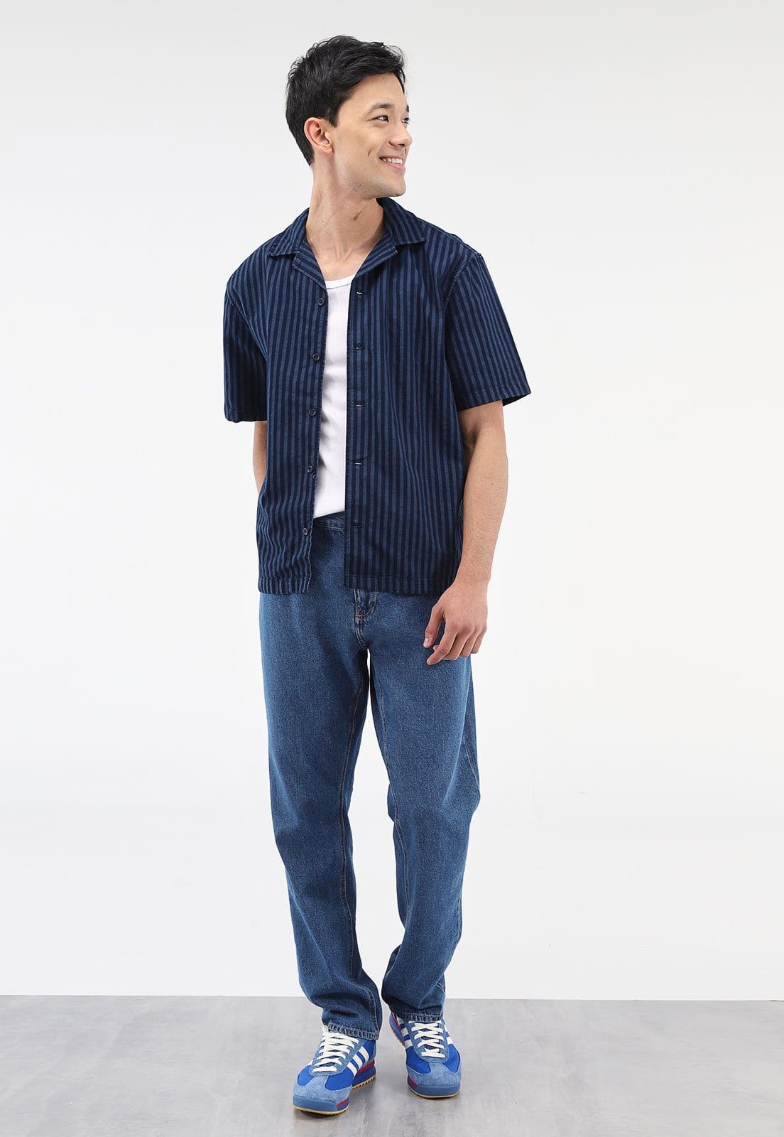 Vista 2 Camisa GAP Reta Listrada Azul-Marinho GAP azul marinho