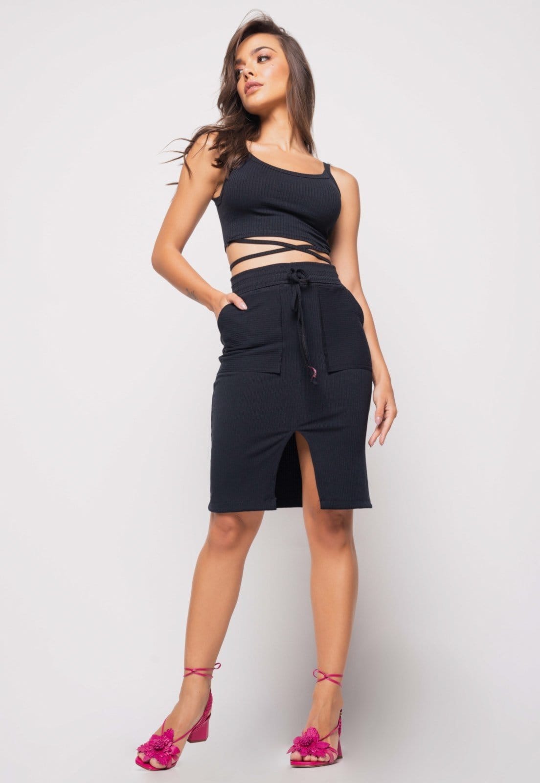 Vista 2 Saia Salvatore Midi Com Bolso Malha Canelada Preta Salvatore Fashion preto