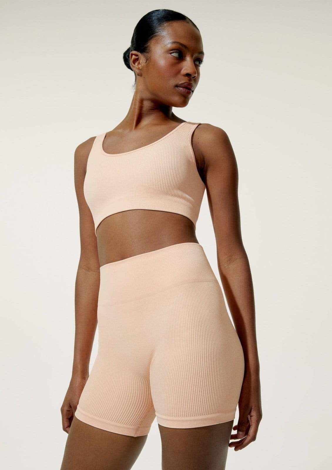 Vista 2 Bermuda Esportiva Feminina Biker Sem Costura Hering HERING SPORTS rosê