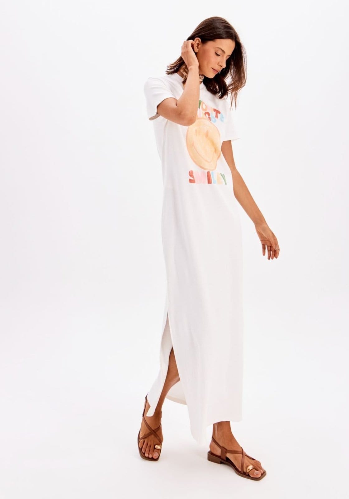 Vista 2 Vestido T-Dress Super Midi Smiley My Favorite Things branco
