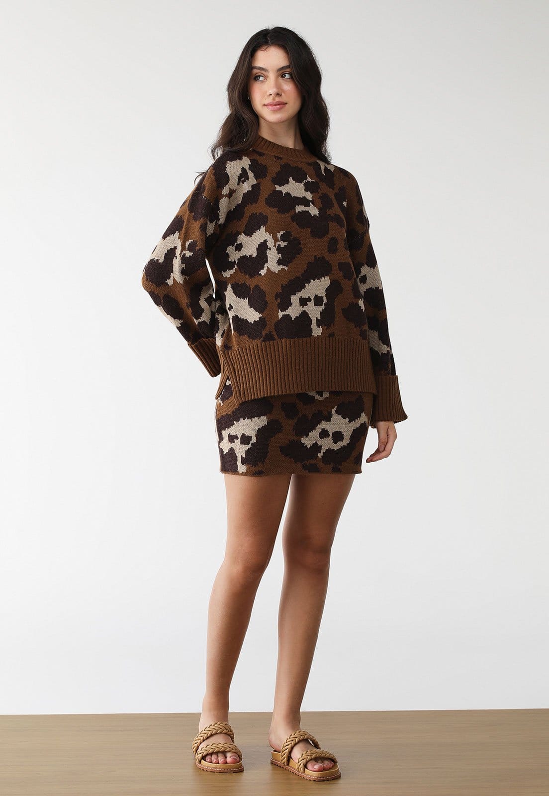 Vista 2 Saia Tricot FARM Curta Selva Retro FARM marrom