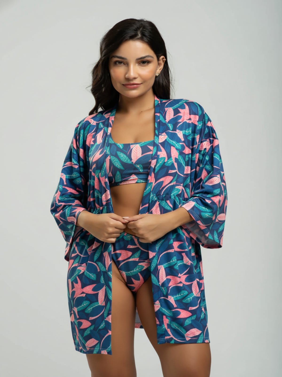 Conjunto Vicbela Biquíni Regata Fio Duplo Asa Delta + Saída de Praia Kimono Folha