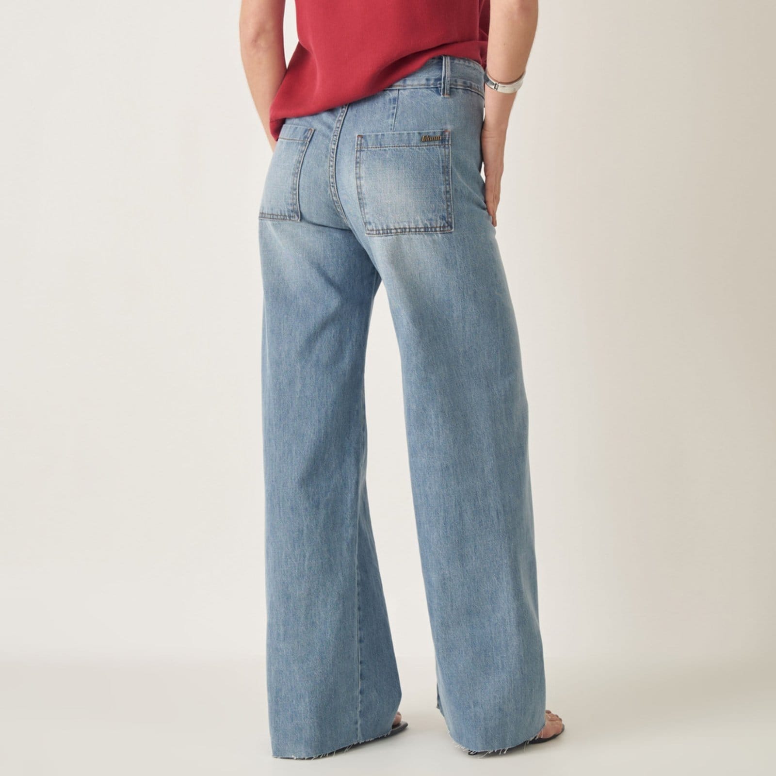 Vista 2 Calça Pantalona Wide Sem Costura Delavê Bloom jeans