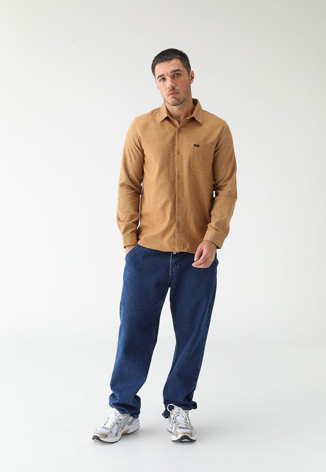 Vista 2 Camisa RVCA Reta Woven RVCA bege