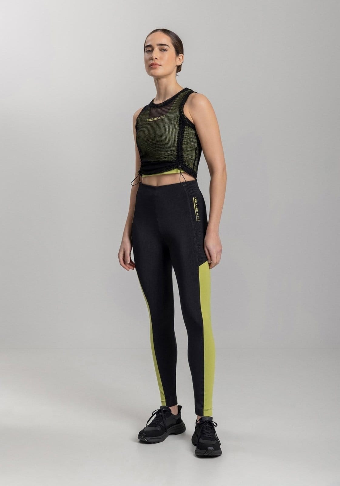 Calça Legging De Cintura Alta Com Recortes Laterais Move