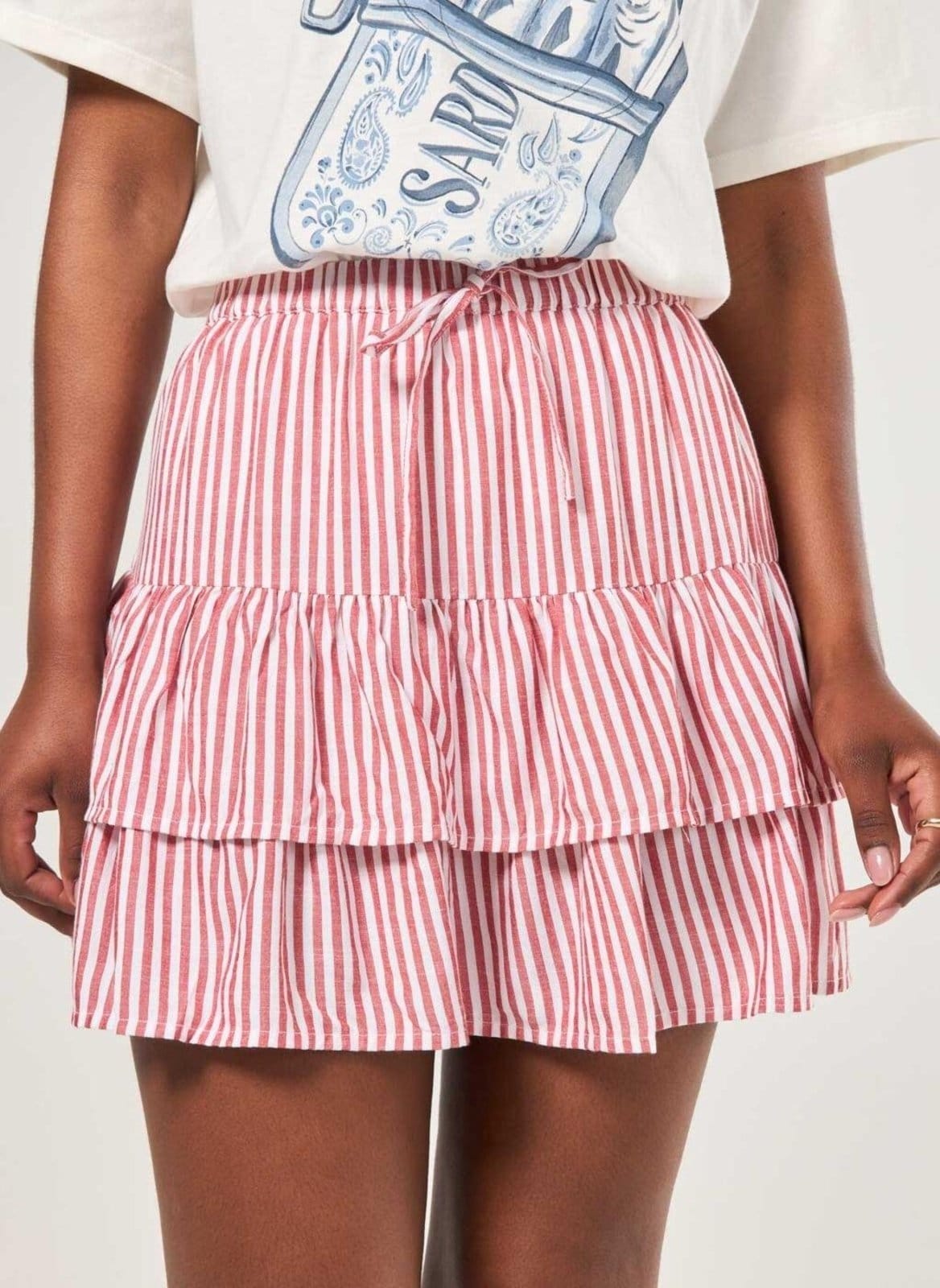 Vista 2 Saia Babado Listras Vermelhas E Brancas Youcom listra