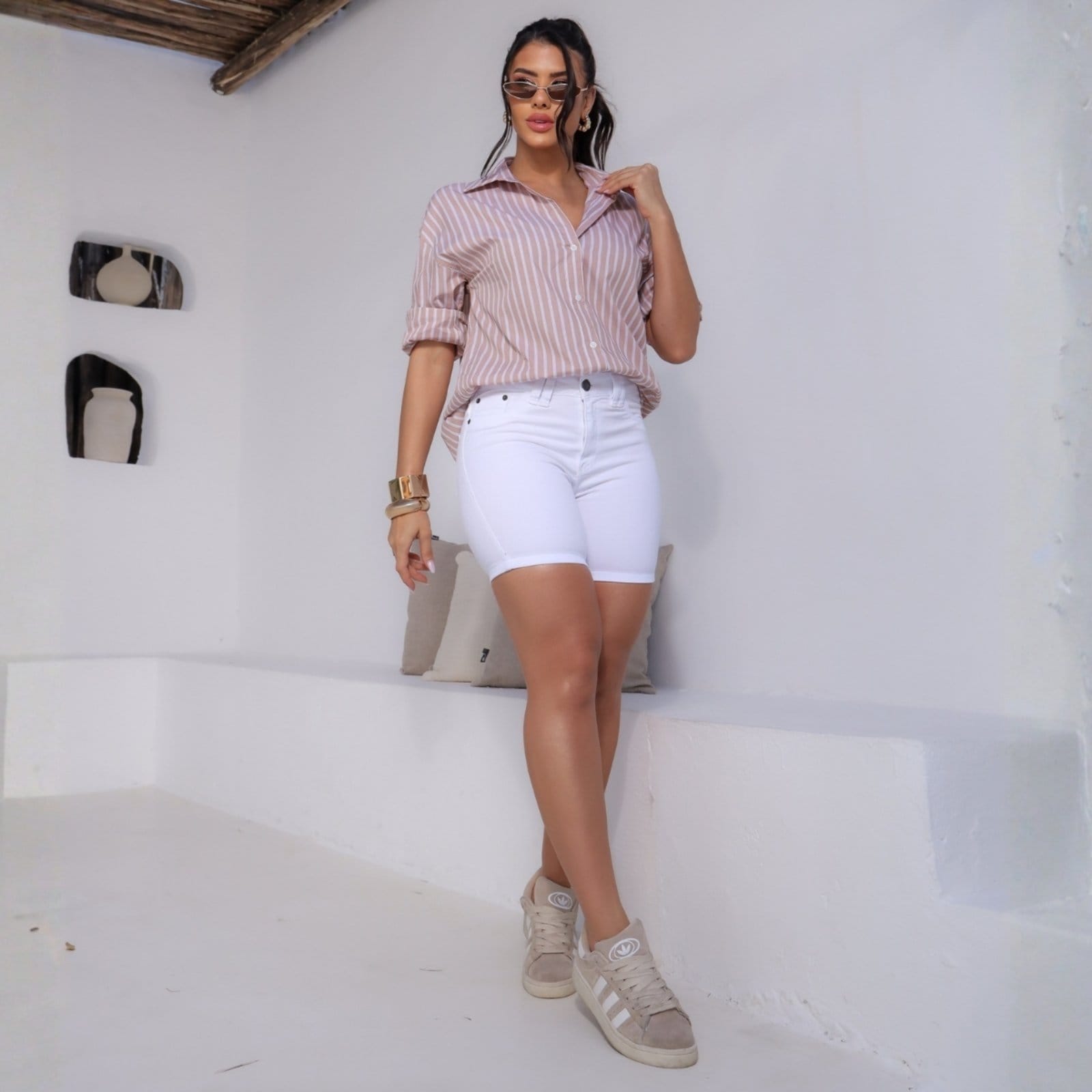 Vista 2 Bermuda Meia Coxa Color Feminino Revanche Fushas Revanche branco